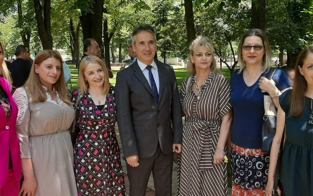 Одржана свечана додела награда ђацима генерације основних и средњих школа